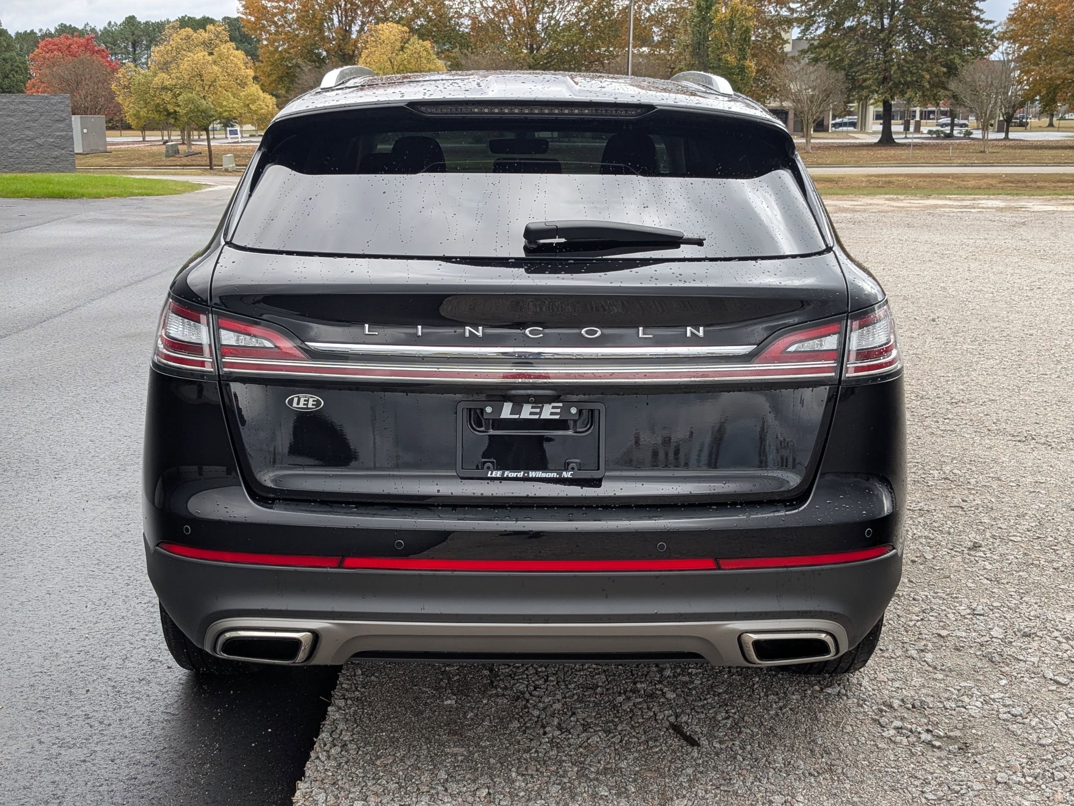 2023 Lincoln Nautilus Standard photo 4