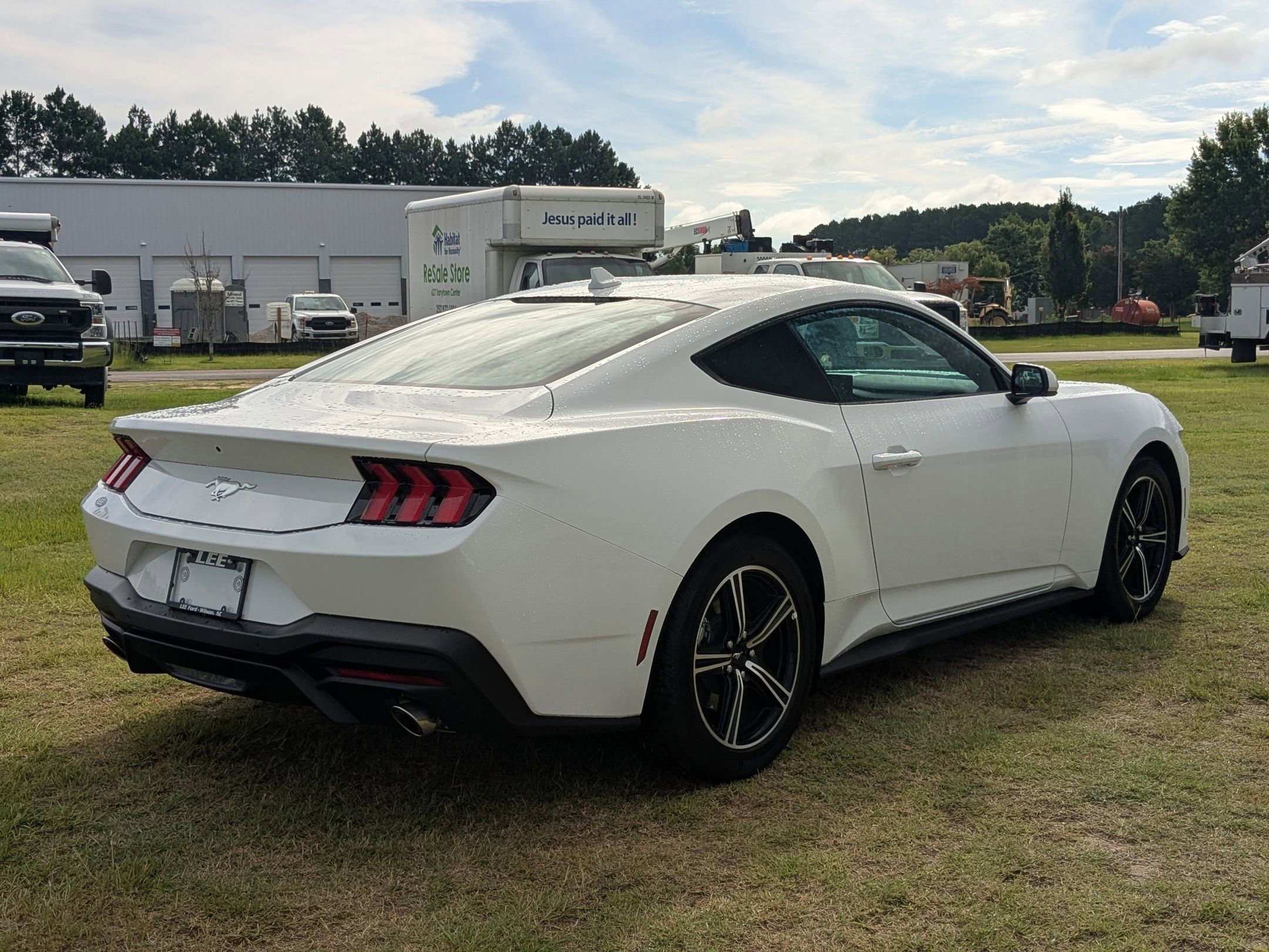 2025 Ford Mustang EcoBoost photo 3