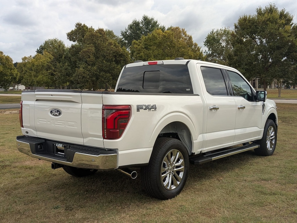 New 2025 Ford F-150 Lariat TRUCK