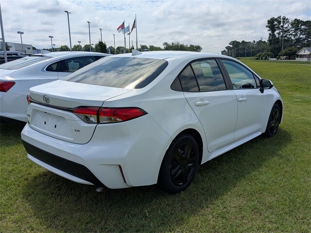 2022 Toyota Corolla LE photo 3