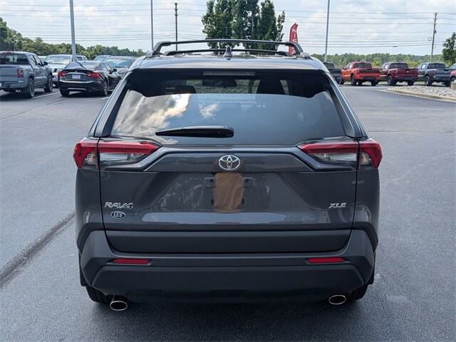 2024 Toyota RAV4 XLE Premium photo 4