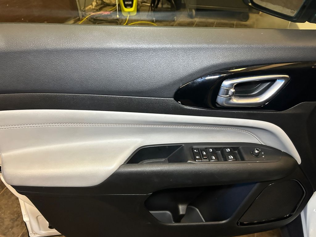 2025 Jeep Compass Limited - Photo 21