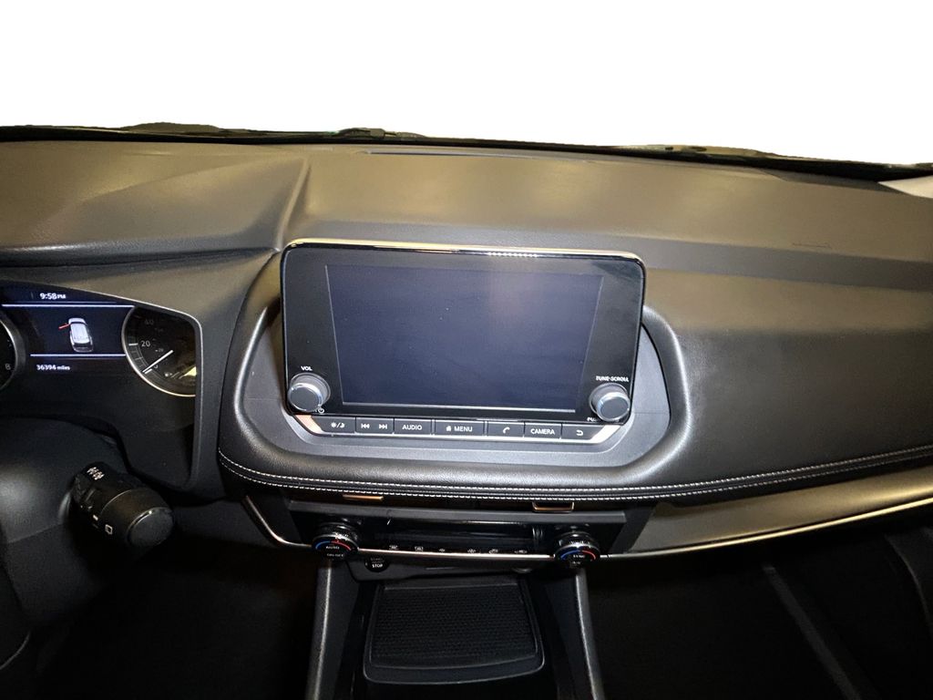 2025 Nissan Rogue SV - Photo 11