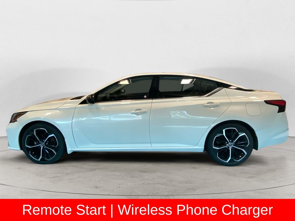 2024 Nissan Altima 2.5 SR photo 3
