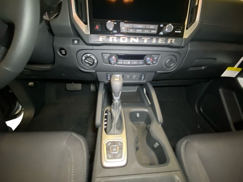2026 Nissan Frontier SV - Photo 11