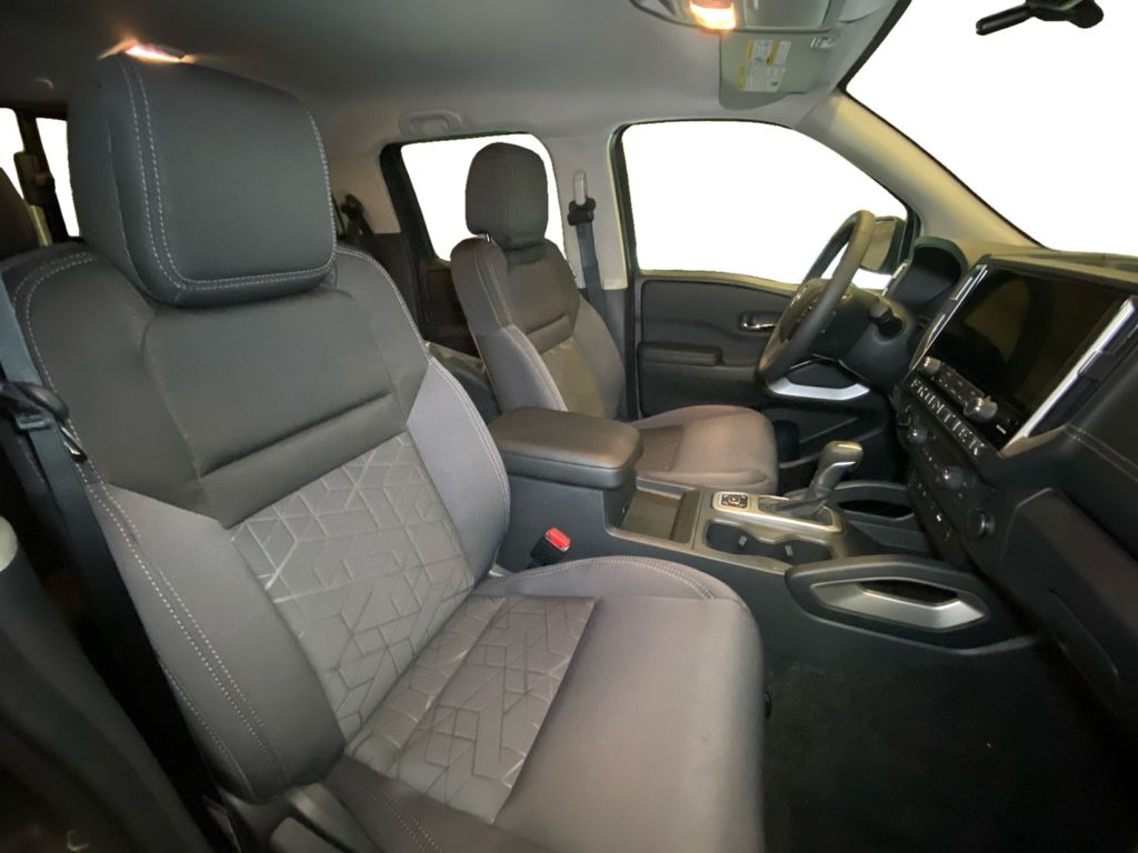 2026 Nissan Frontier SV - Photo 15