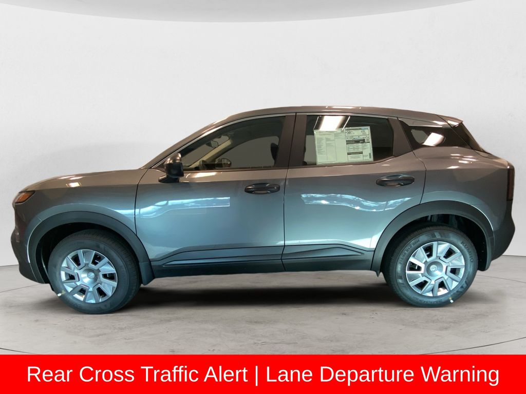 2025 Nissan Kicks S photo 3