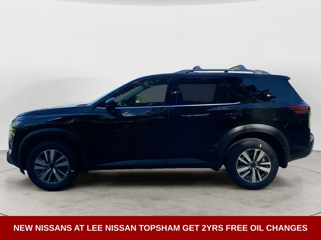 2025 Nissan Pathfinder SL photo 2