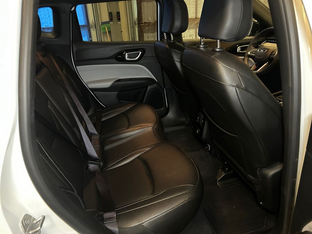2025 Jeep Compass Limited - Photo 18