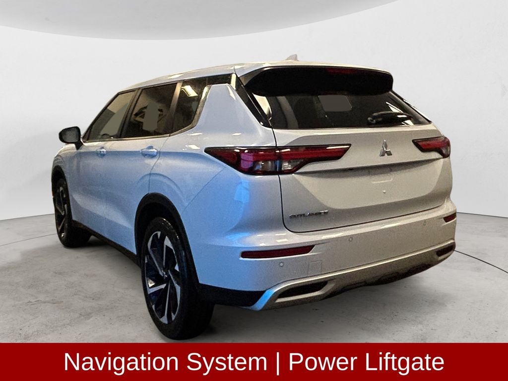 Used 2024 Mitsubishi Outlander SE SUV