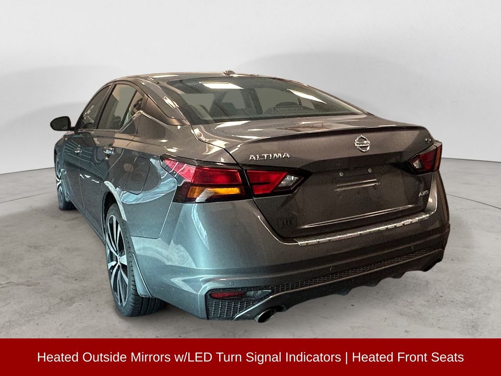 2021 Nissan Altima 2.5 SR photo 3