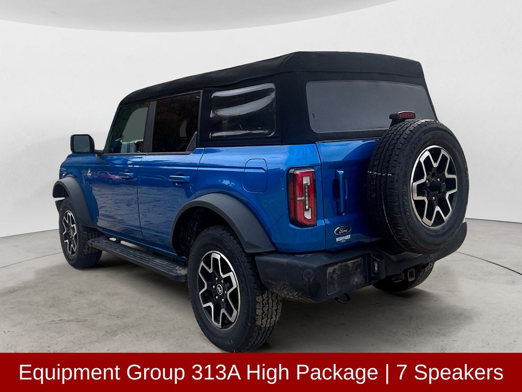 2023 Ford Bronco Outer Banks photo 3