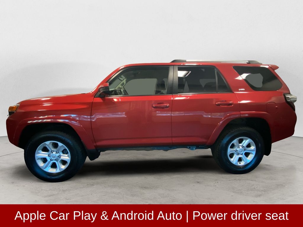 2023 Toyota 4Runner SR5 photo 2