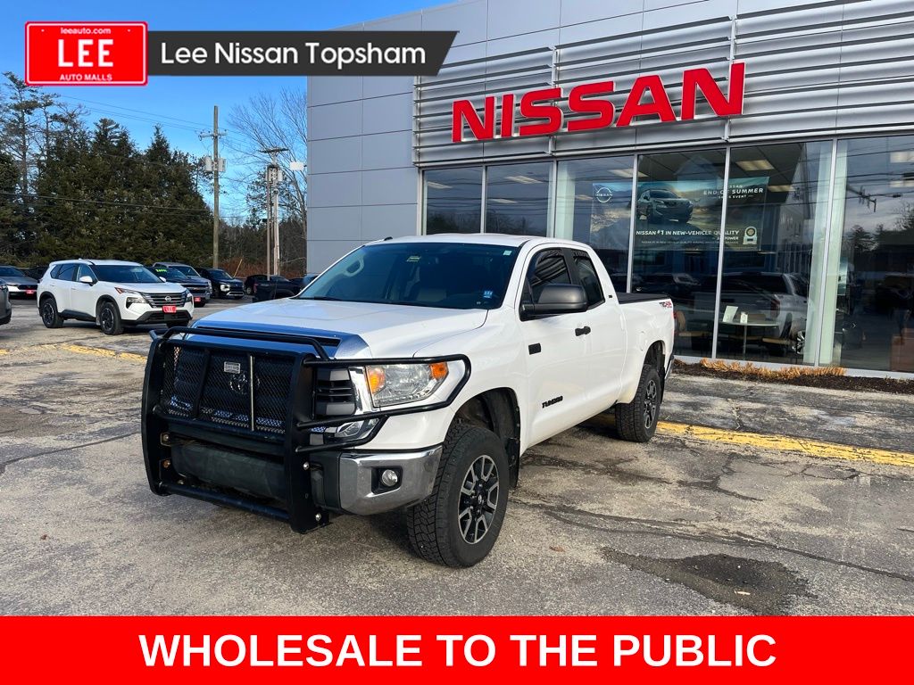 2014 Toyota Tundra SR5's photo