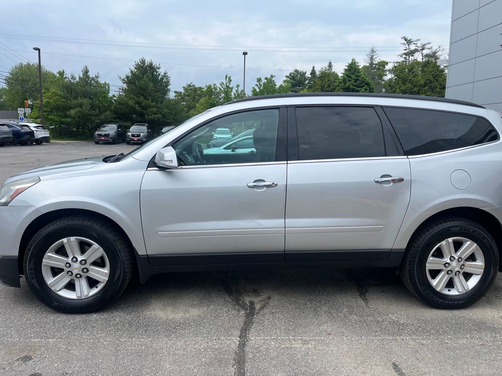 Used 2014 Chevrolet Traverse 2LT with VIN 1GNKVHKD3EJ285259 for sale in Topsham, ME