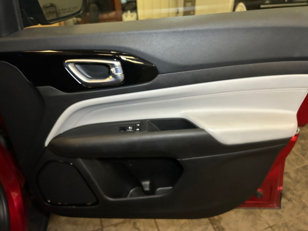 2025 Jeep Compass Limited - Photo 17
