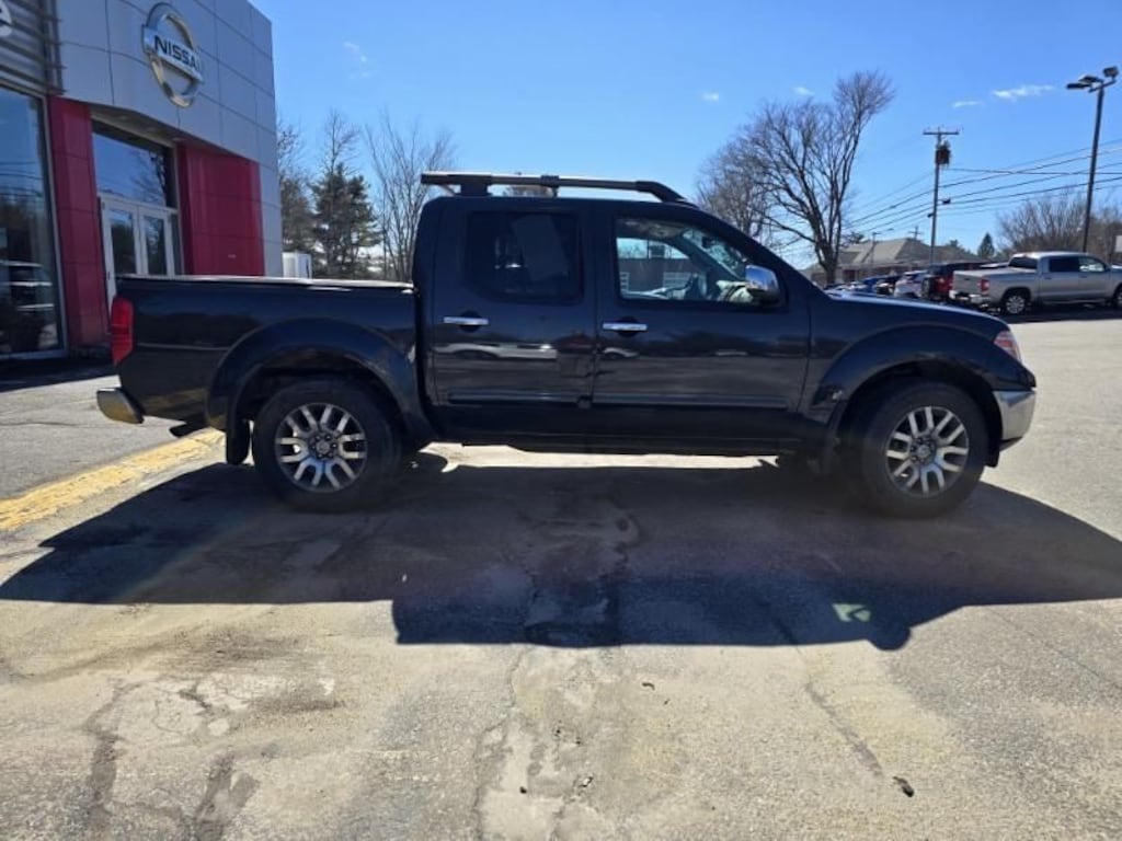 Used 2012 Nissan Frontier SL Crew Cab 4x4 Truck Crew Cab