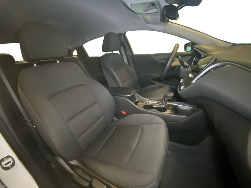 2023 Chevrolet Malibu 1LT photo 4