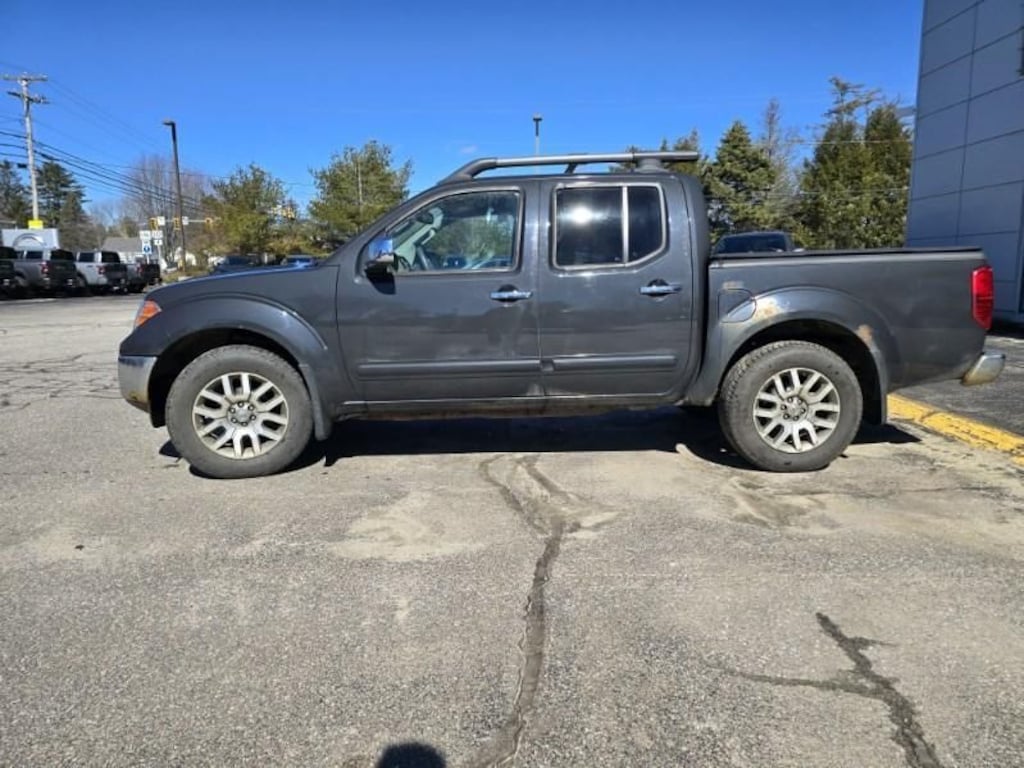 Used 2012 Nissan Frontier SL Crew Cab 4x4 Truck Crew Cab