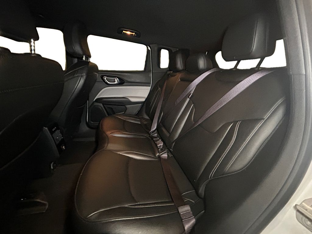 2025 Jeep Compass Limited - Photo 14