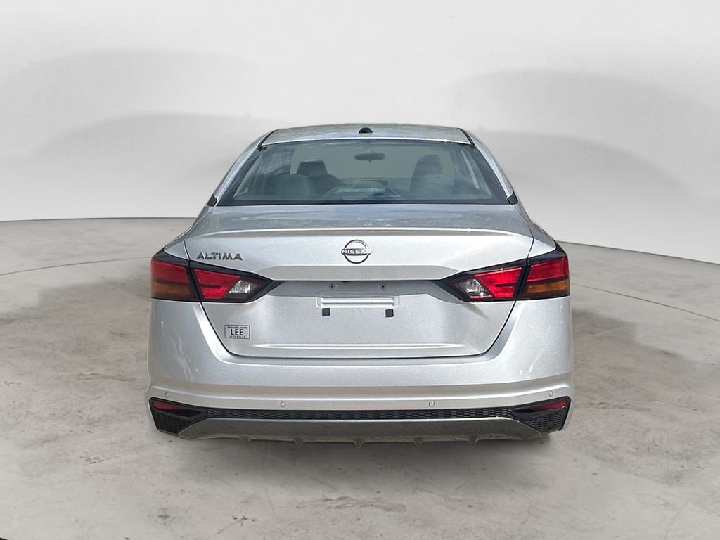 New 2026 Nissan Altima SV Sedan