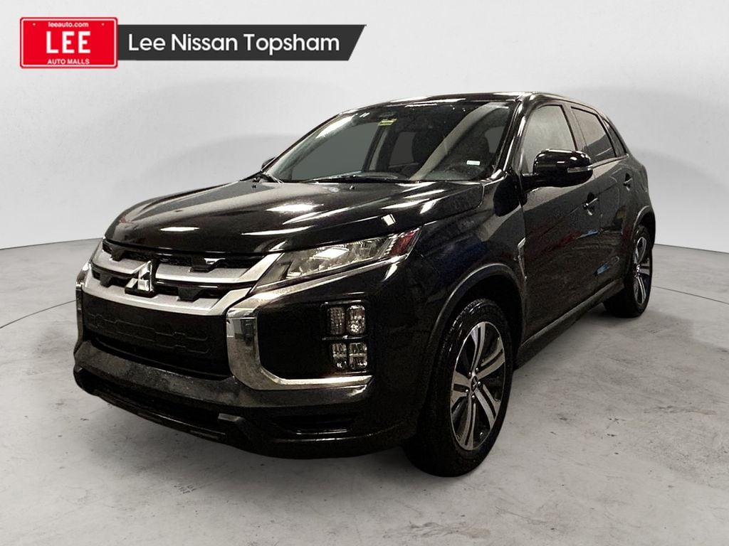 2024 Mitsubishi Outlander Sport SE's photo