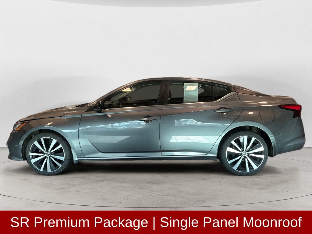 2021 Nissan Altima 2.5 SR photo 2