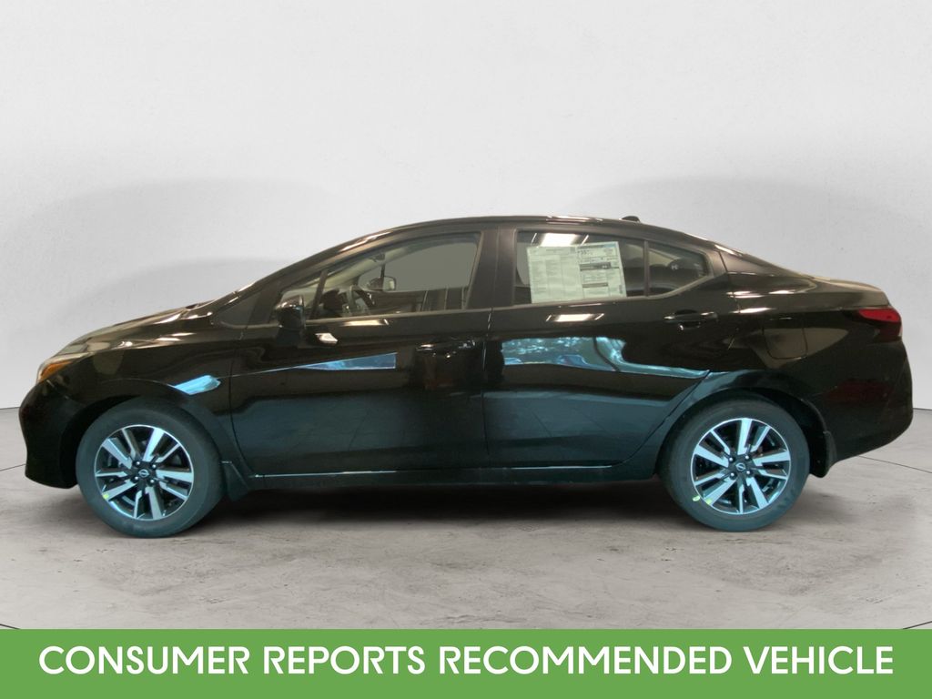 2025 Nissan Versa 1.6 SV photo 2
