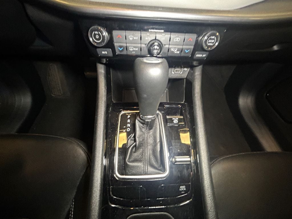 2025 Jeep Compass Limited - Photo 12