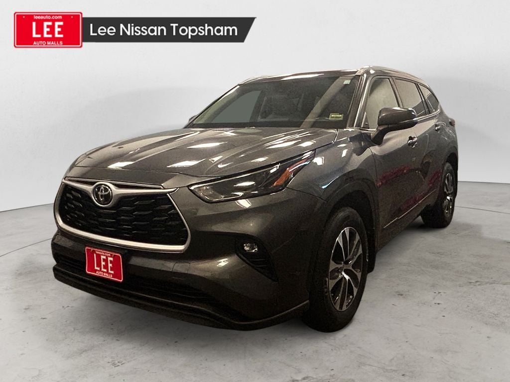 2022 Toyota Highlander XLE's photo