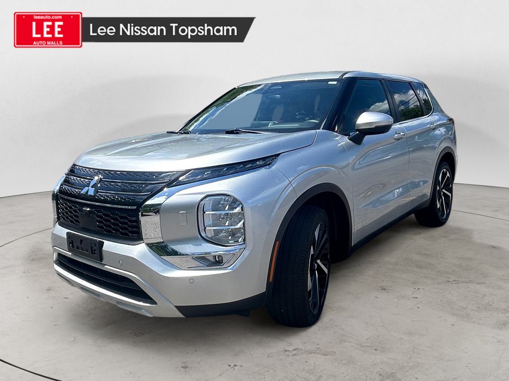 2022 Mitsubishi Outlander SE S-AWC's photo