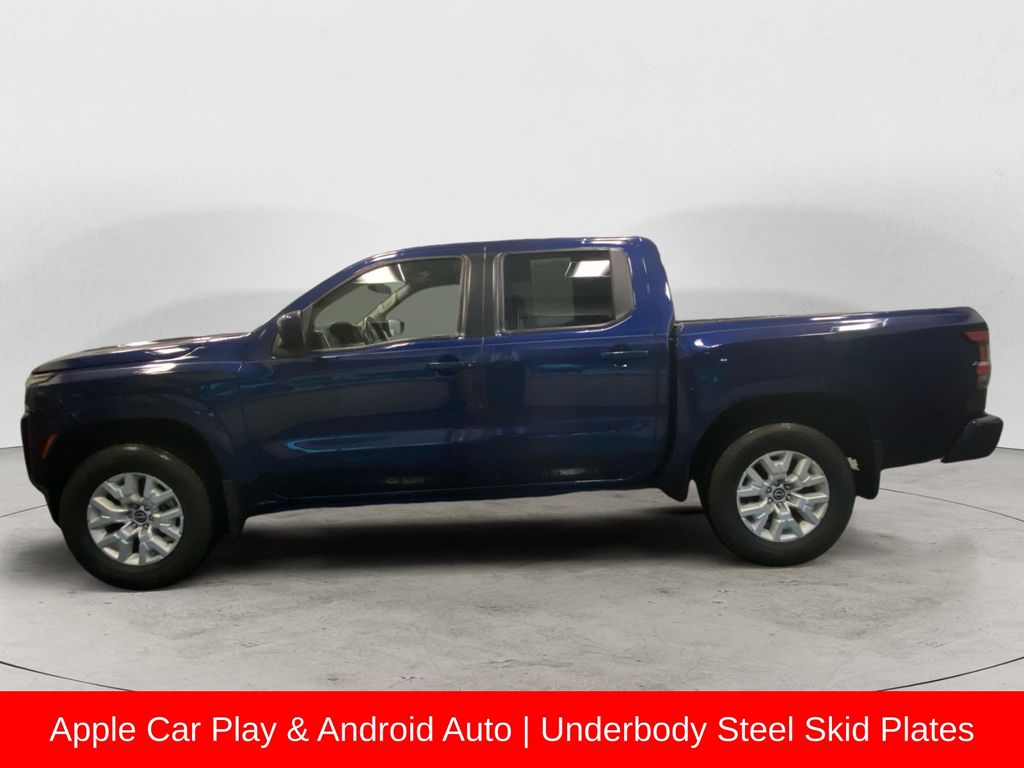 2022 Nissan Frontier SV photo 2