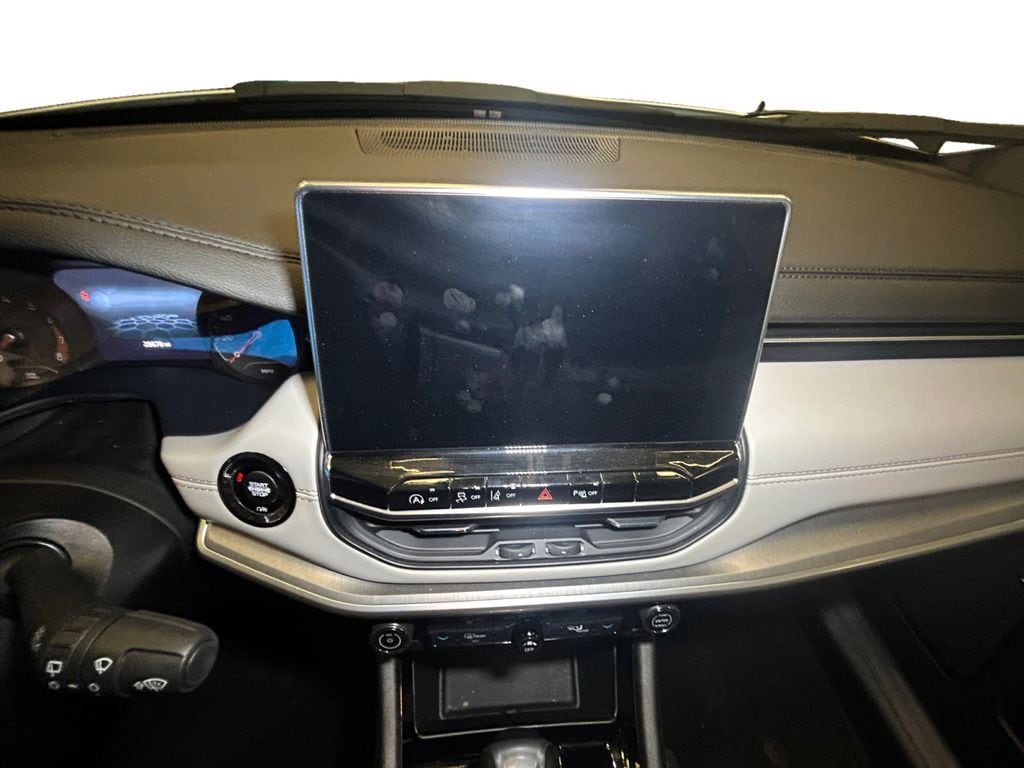 2025 Jeep Compass Limited - Photo 11
