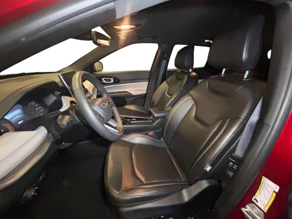 2025 Jeep Compass Limited - Photo 10