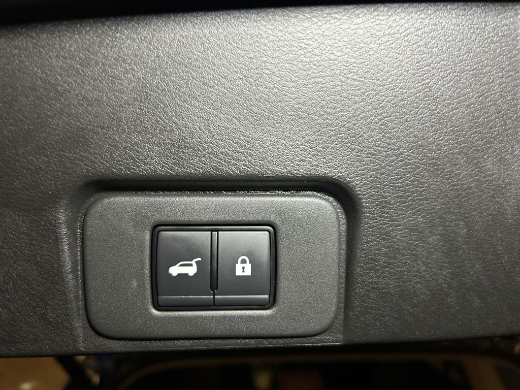 2025 Nissan Rogue SV - Photo 21