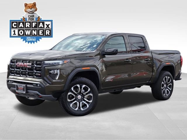 2023 GMC Canyon 4WD AT4 Crew Cab Short Box's photo