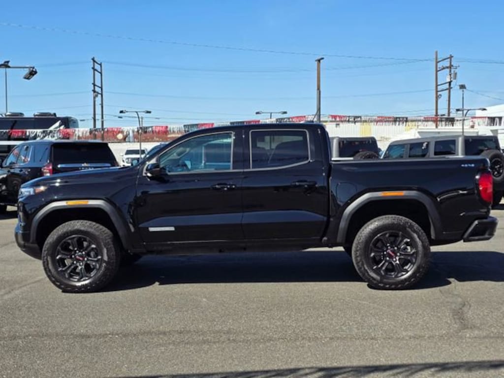 Used 2025 GMC Canyon Elevation Truck Crew Cab