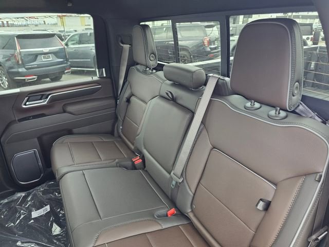2026 GMC Sierra 3500HD Denali - Photo 18