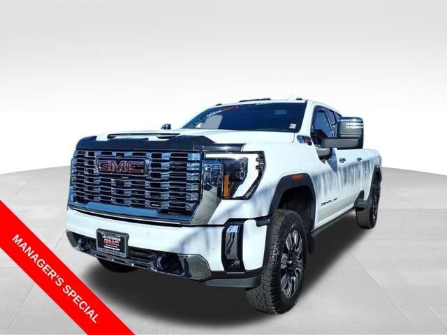 2025 GMC Sierra 4WD Crew Cab Standard Box Denali's photo