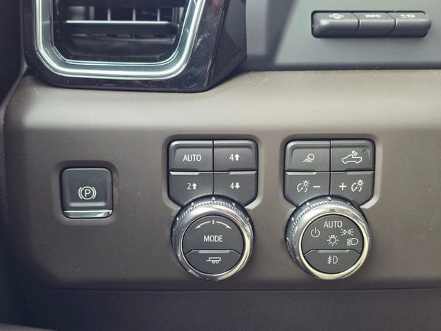 2026 GMC Sierra 3500HD Denali - Photo 35