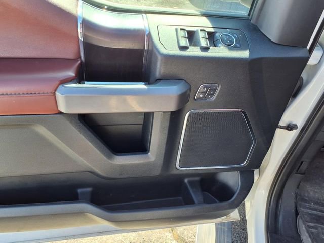 2019 Ford F-150 Platinum - Photo 14