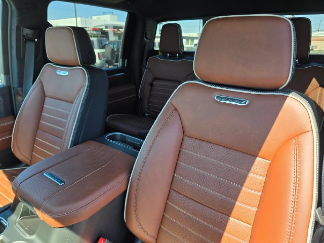 2026 GMC Sierra 3500HD Denali Ultimate - Photo 22
