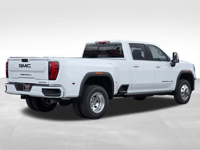 2026 GMC Sierra 3500HD Denali - Photo 5