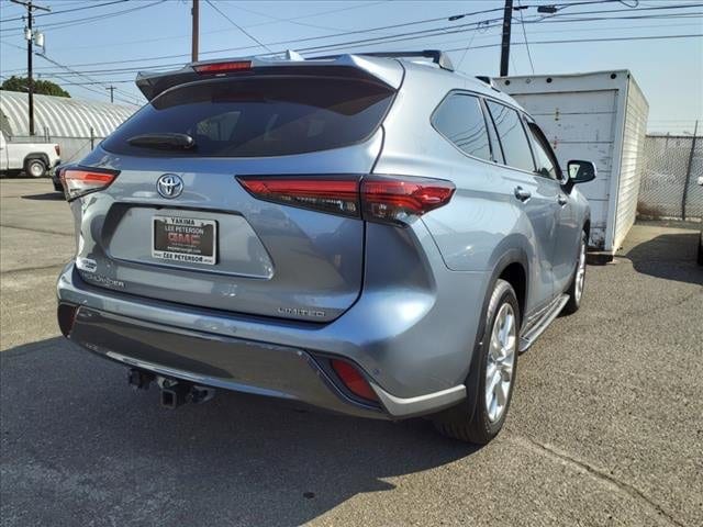 Used 2021 Toyota Highlander Limited with VIN 5TDYZRAH5MS039171 for sale in Yakima, WA