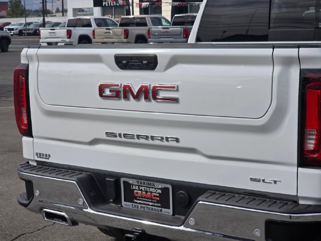 2026 GMC Sierra 1500 SLT - Photo 13