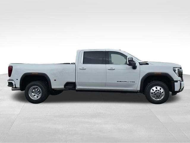 2026 GMC Sierra 3500HD Denali - Photo 6
