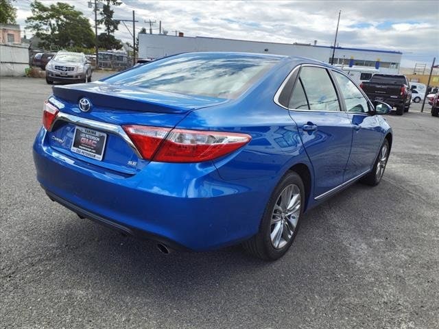 Used 2017 Toyota Camry SE with VIN 4T1BF1FK9HU760112 for sale in Yakima, WA