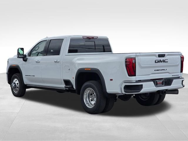 2026 GMC Sierra 3500HD Denali - Photo 3