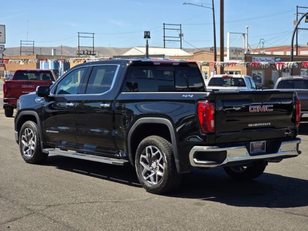 Used 2022 GMC Sierra 1500 SLT Truck Crew Cab