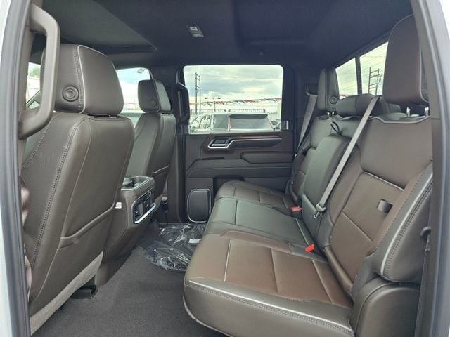 2026 GMC Sierra 3500HD Denali - Photo 17